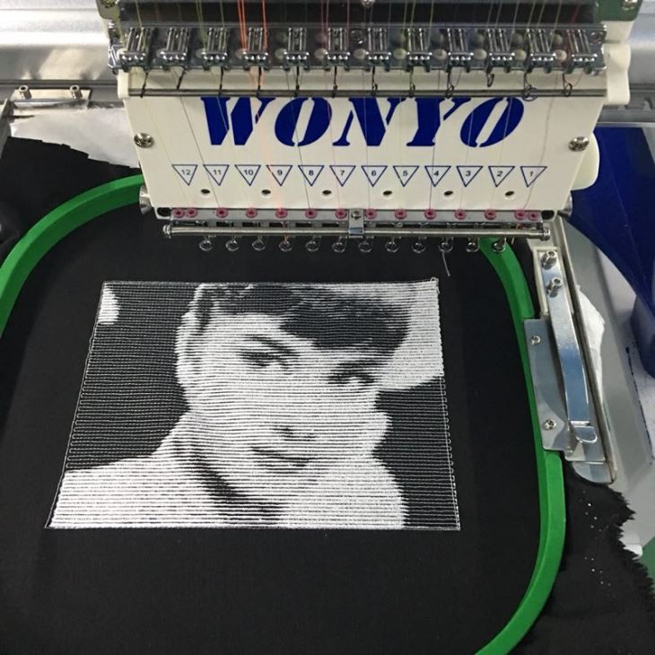 Diseño de fotos Máquina de bordado computarizado de una sola cabeza