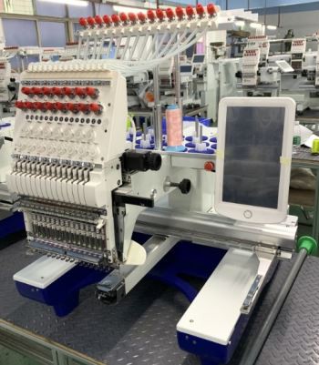 Máquina de bordado de tapa 1 cabeza 15 agujas para bordado de prendas de vestir 400 * 600 mm